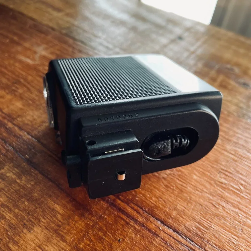 Vivitar Auto 252 Camera Flash With bag